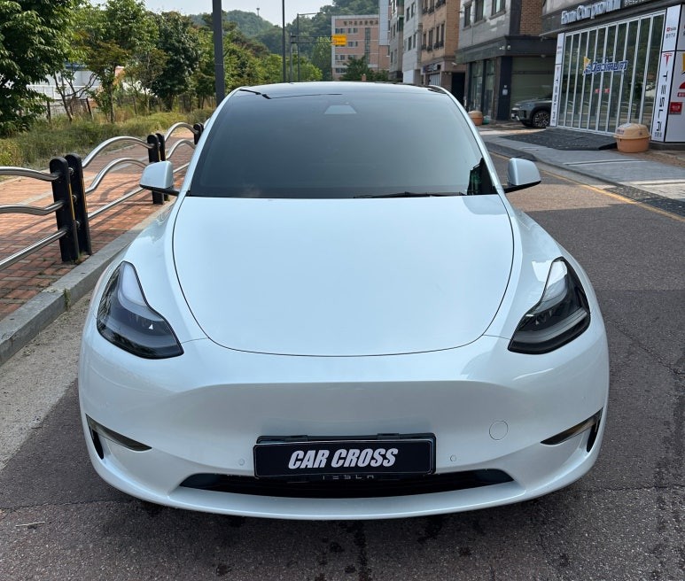 랩핑제거 역시 기술이 필요해!  테슬라모델Y / 경기 광명