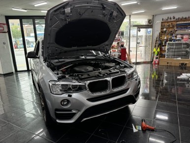 BMW F26 X4 강렬한 레드 랩핑으로 스포츠성이 짙어지다. [전체랩핑, 루프스킨, 포인트 랩핑] 대전 카드레스스킨 / 대전 중구 산성동