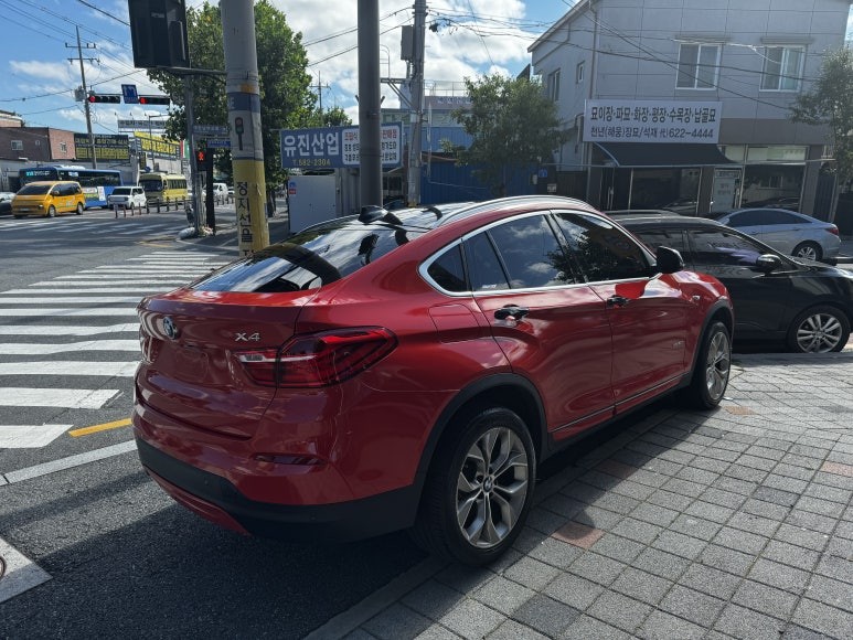 BMW F26 X4 강렬한 레드 랩핑으로 스포츠성이 짙어지다. [전체랩핑, 루프스킨, 포인트 랩핑] 대전 카드레스스킨 / 대전 중구 산성동