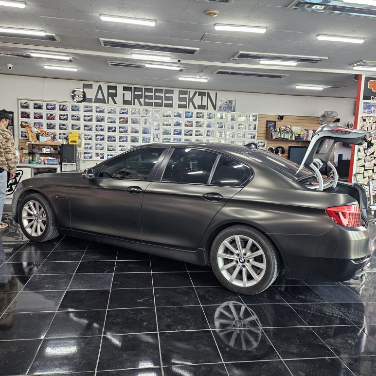 BMW 5시리즈 528i 사고 수리 랩핑 더스트 골드 대전 카드레스스킨 / 대전 중구 산성동
