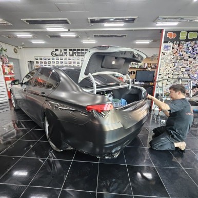 BMW 5시리즈 528i 사고 수리 랩핑 더스트 골드 대전 카드레스스킨 / 대전 중구 산성동