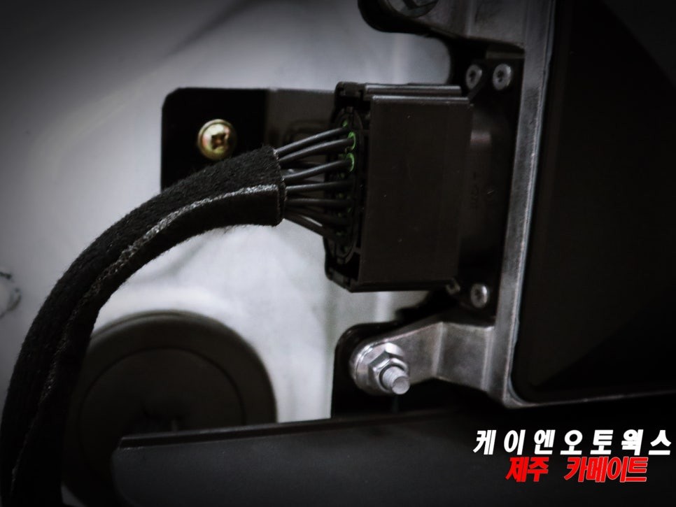 제네시스DH 순정 후측방 감지 센서 장착, 주행 안전 업그레이드 / 제주시 오라삼동