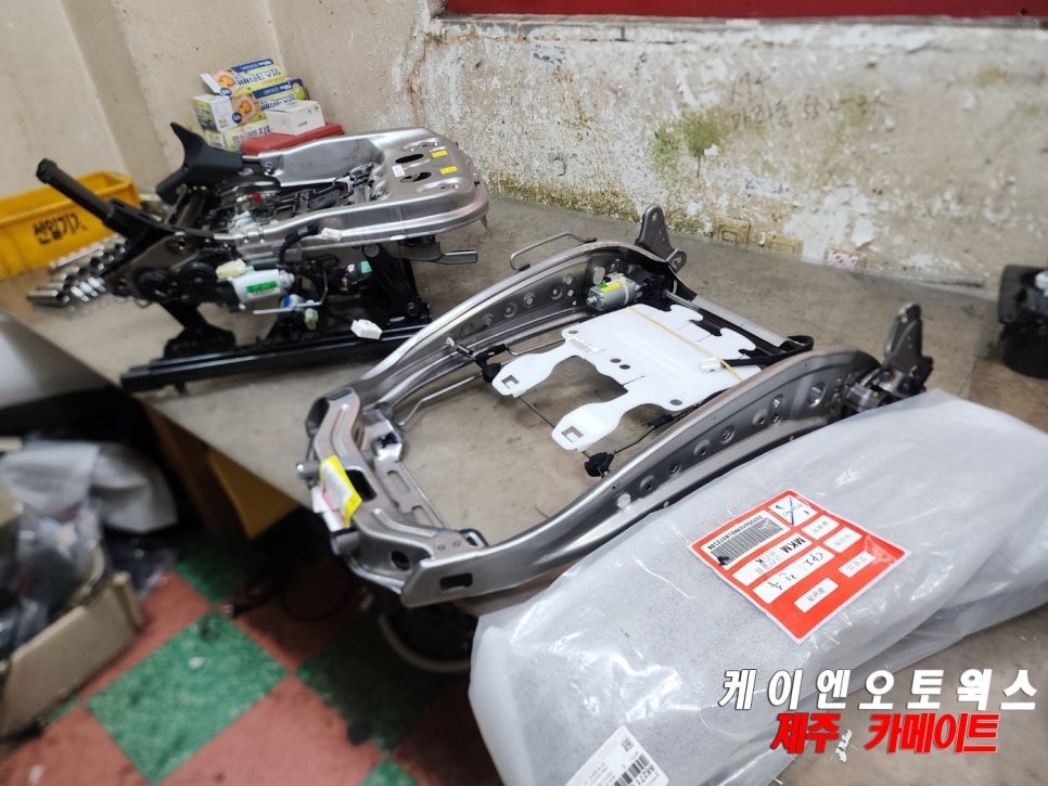 니로 자동차 운전석 메모리시트, 조수석 전동시트 업그레이드 후 워크인 스위치 시공 작업 / 제주시 오라삼동