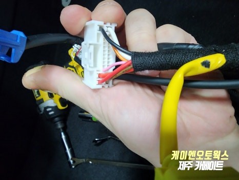 셀토스 자동차 시트, 전동시트 업그레이드 및 통풍시트 순정 작업 / 제주시 오라삼동