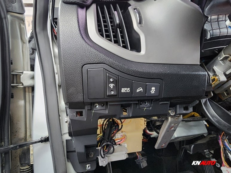 스포티지R 전방감지기 주차거리경고 전방센서 장착 / 전주 덕진동