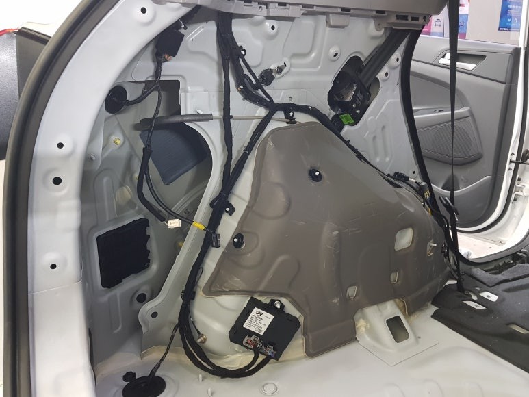 올뉴투싼 파워 테일게이트 시공하기 / 전주 덕진동