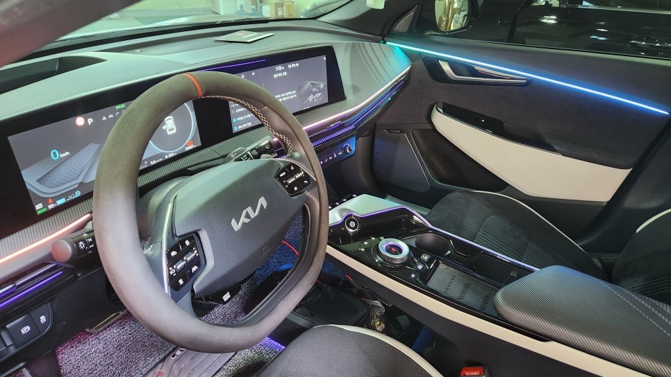 광주 전기차 EV6 엠비언트 라이트 시공, DIY보다 반드시 전문점에서 튜닝 해야 하는 이유! / 광주 북구