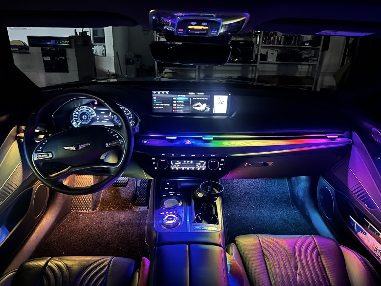 [카식스&디지나인커스텀]제네시스  G80 에이비클  엠비언트라이트로 품격을 더하다