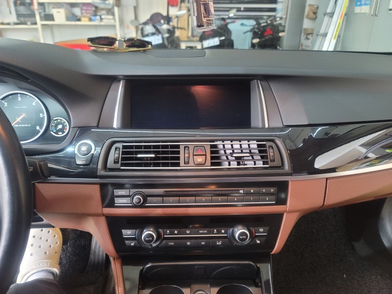 BMW F10 520d 안드로이드올인원 시공 / 구미, 대구