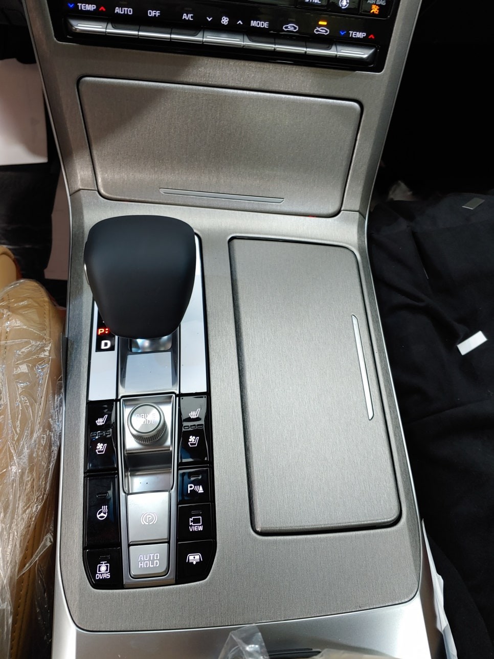 K7(스노우펄 화이트) 실내랩핑 + 도어라이트 + LED컵홀더로 깜짝 변신! 레인보우V90 + 본넷PPF / 서울 광진구, 중곡, 건대