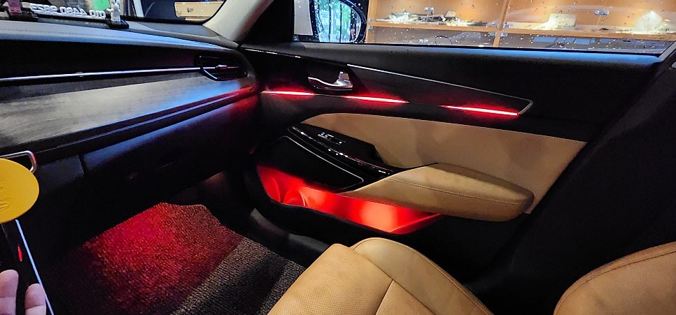 K7프리미어 엠비언트 카식스에이비클  실내무드등 지금 시작하세요!