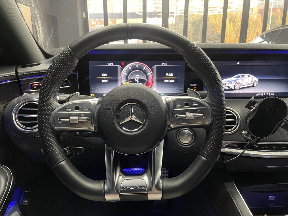 벤츠 W222 컨버전 S63amg 후기형 모니터 커멘드로 신형개조