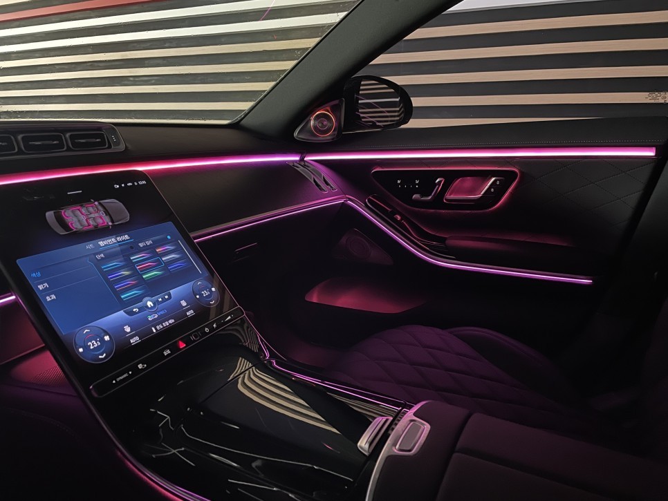 벤츠 S450 액티브 엠비언트 및 4D 부메스터로 S클래스 실내 꾸미기 / 수원 영통구