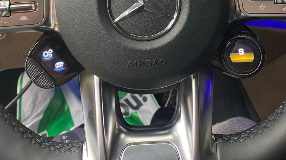 경기남부 / 벤츠 AMG D컷 핸들에 어질리티 컨트롤 다이나믹 셀렉트 버튼 추가 및 가변배기 활성화 / 수원 영통구 / 수원.화성