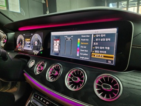 벤츠 E클래스 E220d 쿠페 운전자 기분에 공감해 주는 와이드콕핏