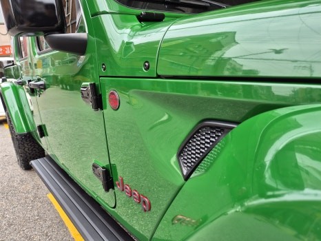 JEEP, 글래디에이터 루비콘 슈퍼 글로스 패더럴 그린 전체 랩핑 / 강남구 역삼동