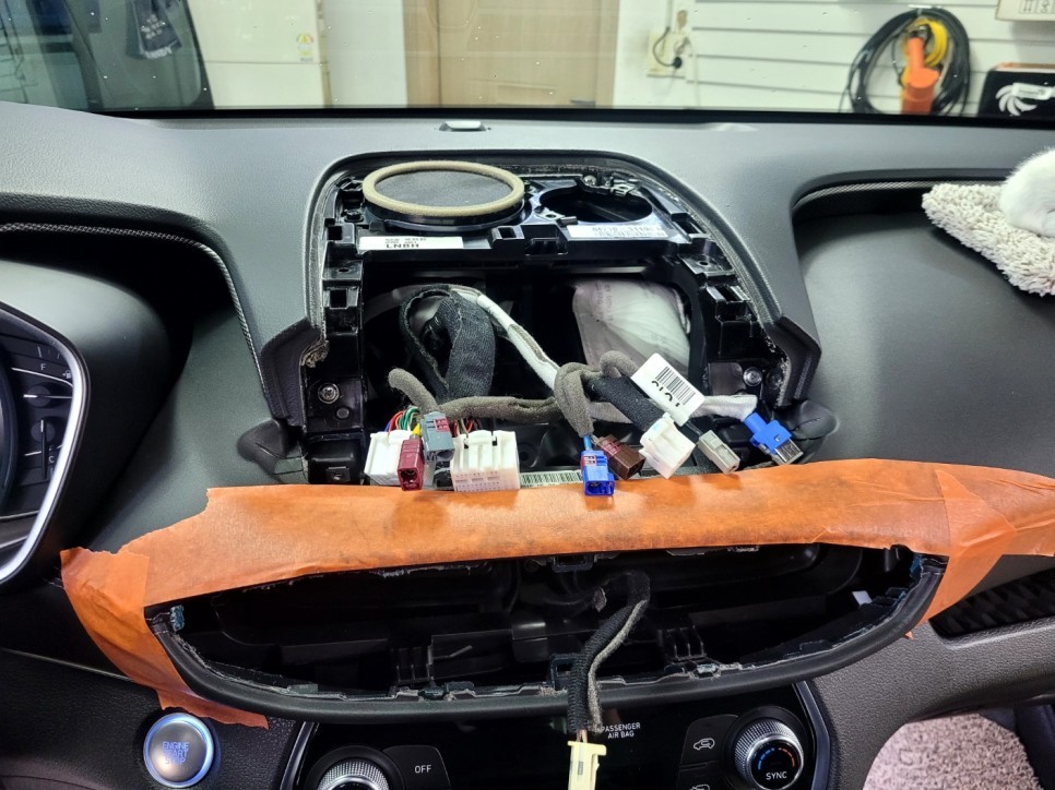 전국최초시도?싼타페TM안드로이드 12.3 올인원작업 순정기능 전부살려서 작업완료!!! 순정기능살려서 작업한 최초차량입니다.안드로이드올인원전문 카스톨 (경기도의왕)에서방문해주셨습니다 / 청주, 세종, 천안