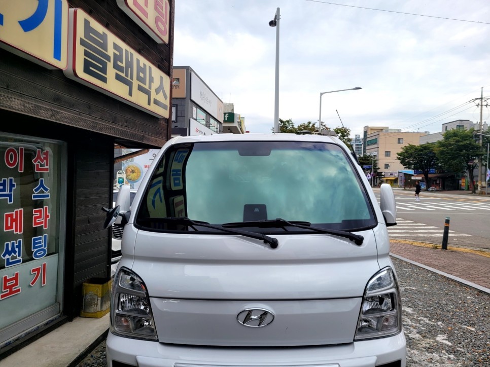 [21년형 포터] 요소수 오토차량 매직카 골드8 원격시동 오토도어 락폴딩 예열 후열 청주원격시동 전면썬팅 애니가드반사썬팅작업까지 OK !!! / 청주, 세종, 천안