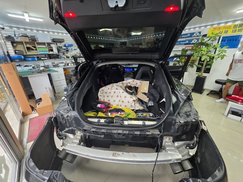 대구에서방문 포르쉐파나메라 타샾에서설치한 듀얼모니터안드로이드올인원 재시공작업과 AHD후방카메라설치 완벽마무리#포르쉐파나메라듀얼모니터#포르쉐파나메라안드로이드#포르쉐후방카메라 / 청주, 세종, 천안