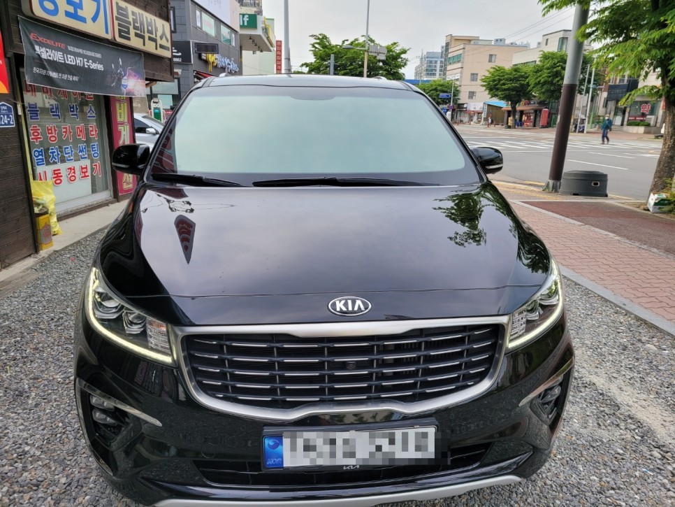 청주 올뉴카니발 애니가드반사 AP80R 전체시공 청주애니가드반사썬팅 영운동카스톨썬팅 청주반사썬팅 열차단썬팅 / 청주, 세종, 천안