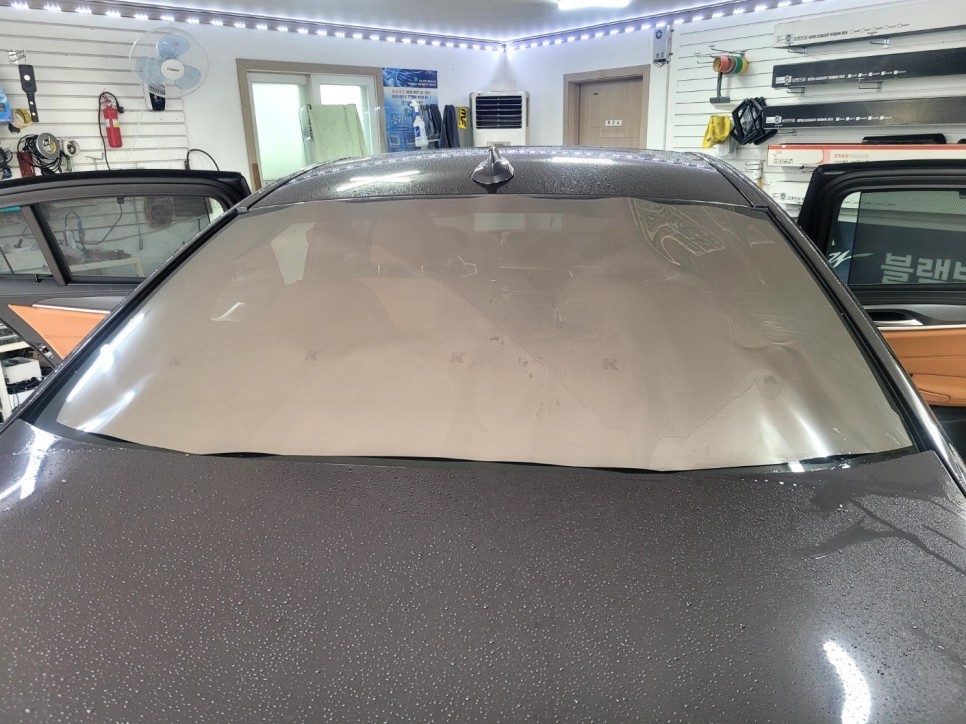 BMW 520i 신차썬팅 애니가드 COCO9 열차단반사썬팅 색갈이 너무너무 이쁘네요 ~따봉 !![청주썬팅] / 청주, 세종, 천안