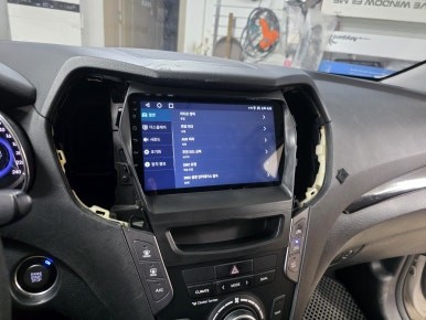 싼타페DM알리직구 올인원 타샵에서 설치불가판정받으시고방문해주셨습니다. 순정앰프,순정후방카메라,핸들리모콘 전부살려드렸습니다.#청주알리직구전문#청주안드로이드올인원장착#싼타페DM올인원 / 청주, 세종, 천안
