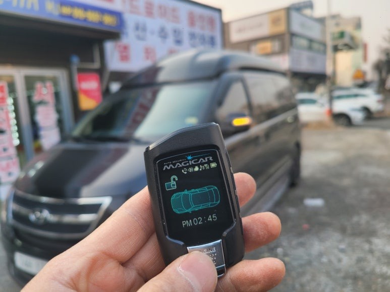 그랜드 스타렉스 하이리무진 원격시동 매직카 m8 안드로이드 올인원 13.3인치 리어모니터연동 AHD 후방카메라시공 #청주하리리무진안드로이드#스타렉스안드로이드#스타렉스원격시동 / 청주, 세종, 천안