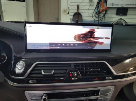 서울에서 청주까지 BMW 740 G바디차량입니다. 순정모니터 탈거후 15인치 안드로이드 올인원 교체작업 순정어라운드뷰호환 순정기능연동#BMW안드로이드#BMW모니터교체 / 청주, 세종, 천안