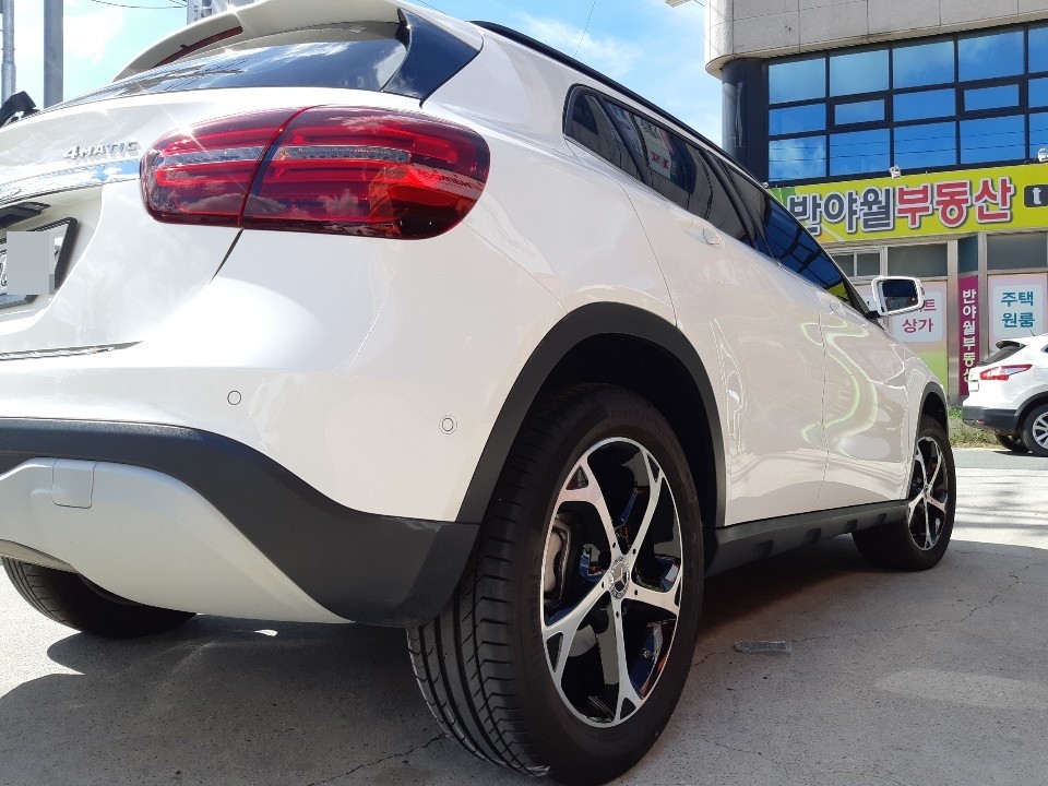 대구자동차휠수리-[벤츠GLA 순정휠 블랙다이아몬드컷팅투톤휠 휠복원]휠도색/대구 자동차 휠