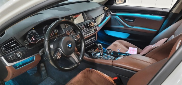 BMW520 순정엠비언트(실내조명)는 꺼져!!국산LED로 깔끔하게 교체 해뿟는데............오잉??? / 대구,구미