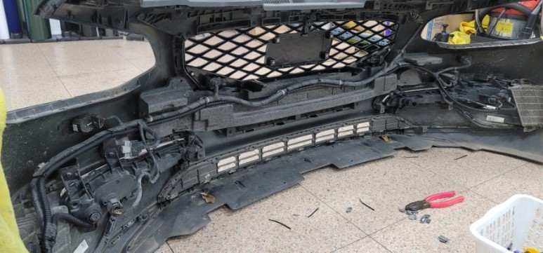 아직도 순정으로 타시나요?? 그랜저ig 데이라이트(2Way), 지파츠 퓨어블랙 그릴  이건 국민 튜닝이지요~ / 대구,구미