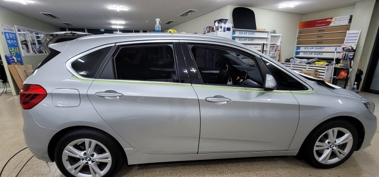 BMW 2시리즈( F45) 윈도우몰딩 백화현상!? 이거 복원될까요? 걍 랩핑으로 조집시다! / 대구,구미