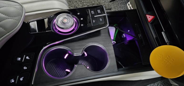 K8 엠비언트 추가로 더 시공할수 있는곳이 딱! / 기아 / K8 / 대구시 동구