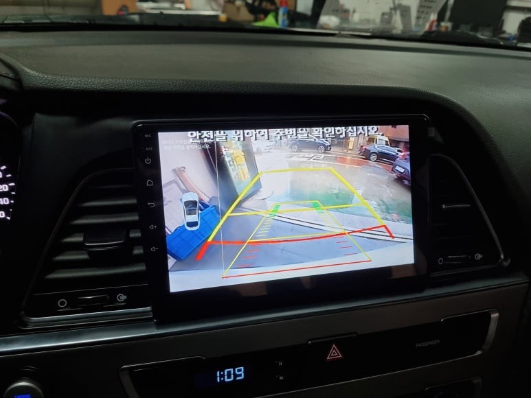 LF소나타 안드로이드올인원 해외직구상품설치 천안 아산 평택 청주 세종 튜닝바이해리 썬팅 네비매립 블랙박스 보조배터리 카오디오스피커 경보기 감지기 HID LED튜닝