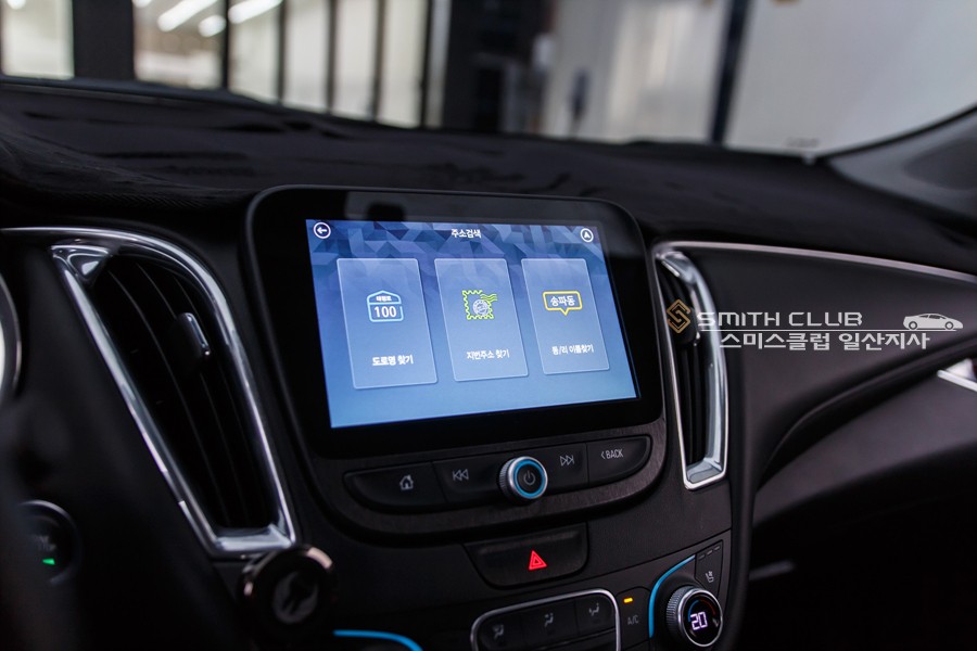 말리부 안드로이드를 탑재한 모니터와 아틀란내비의 오묘한 조화?