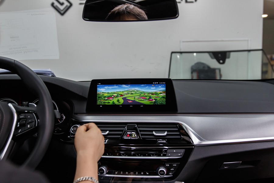 BMW 안드로이드 520d 에 장착된 m2c