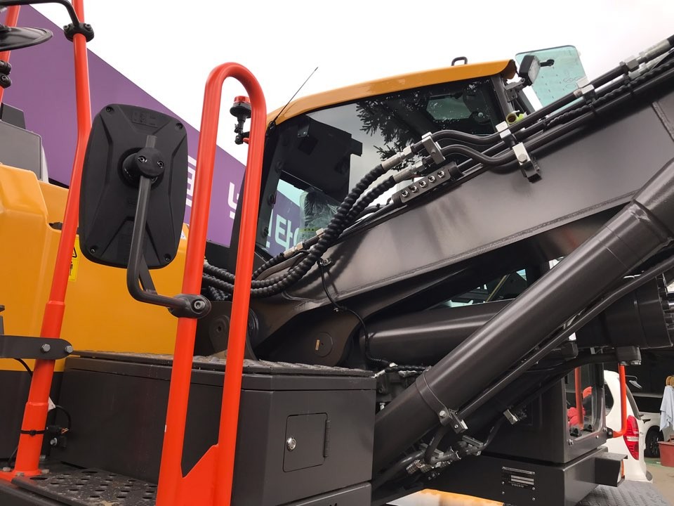 홍성, 예산, 청양, 안면도, 태안 볼보 굴삭기(포크레인)썬팅!! / 충남 홍성