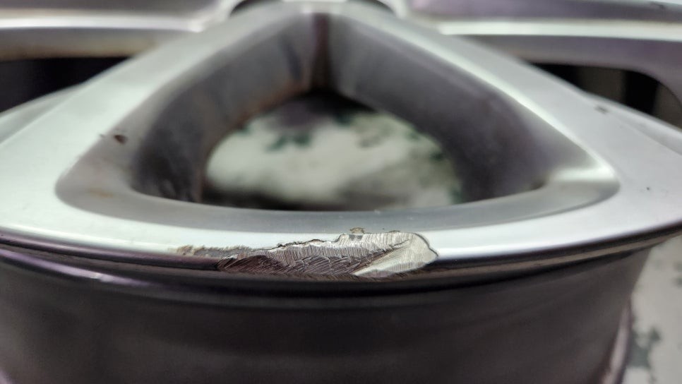 포드 익스플로러 20인치 순정휠 1개 도색복원 청주휠수리 청주휠복원 / 청주시 서원구