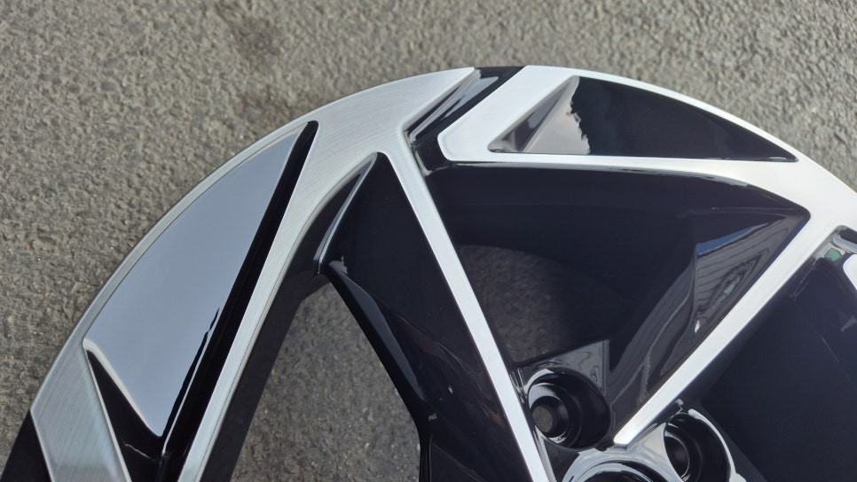 현대 쏘나타 디엣지 DN8 18인치 순정휠 1개 컷팅복원  청주 휠복원  청주휠수리  청주휠복원 / 청주시 서원구