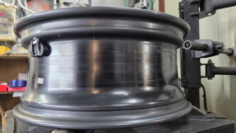 기아 쏘렌토 19인치 크롬휠 휠부식수리 휠부식  청주휠복원 청주휠수리 청주 휠복원 / 청주시 서원구