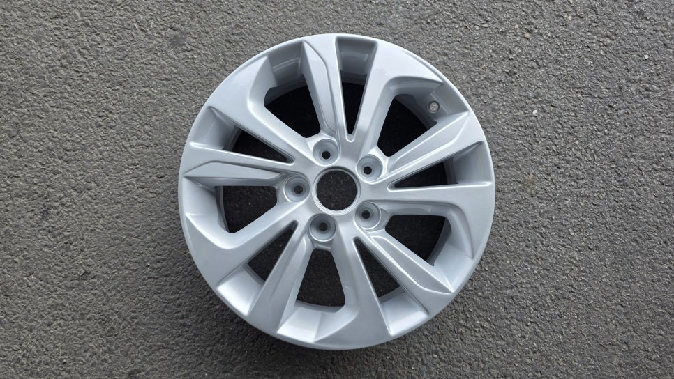 쌍용 티볼리 16인치 순정휠 1개 도색복원  청주휠복원 청주휠수리 청주 휠복원 / 청주시 서원구