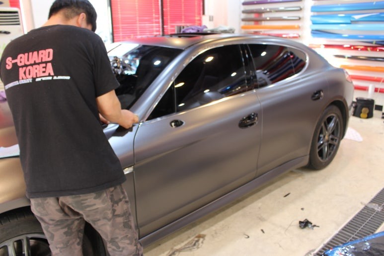 파나메라 샤틴 다크 그레이로 무게감을 더하다 / 수원 영통구 원천동