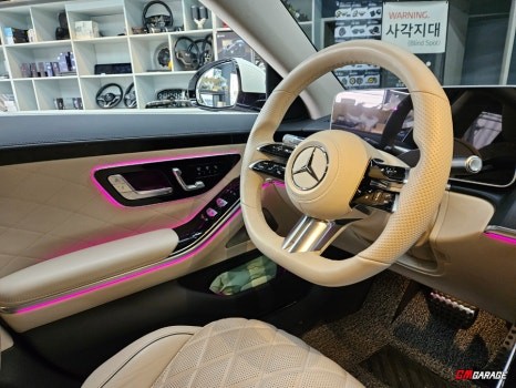 [ 벤츠 W223 S클래스 ] 실내 피아노블랙 + 액티브엠비언트 + 4D부메스터 + 루프부메스터로 실내풀 개조 작업입니다~^^ 화려해진 실내.. 한번보시면 뿅갑니다..ㅎㅎ
