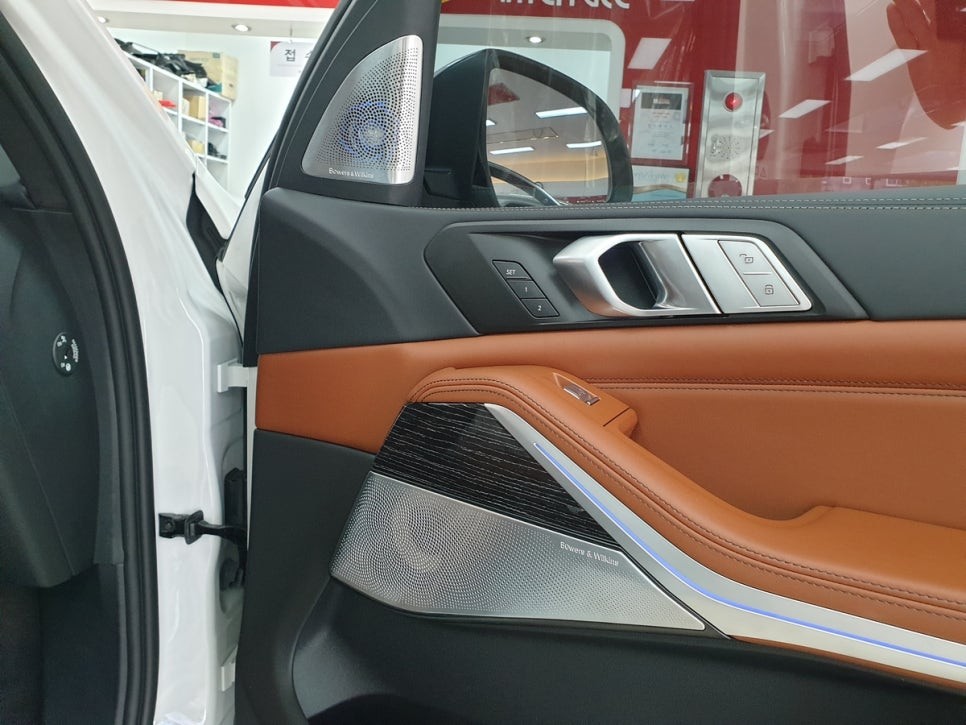 (X프로젝트) BMW X7 X시리즈 드루와, 카오디오 튜닝 바워스앤윌킨스 모든게 좋아! / 부산 남구