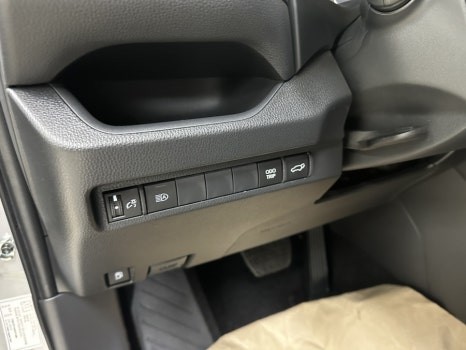 추위가 끝이 난 게 아니니까!!!! 라브4 핸들 열선 시공으로 손 꽁꽁 탈출 / 부산 남구