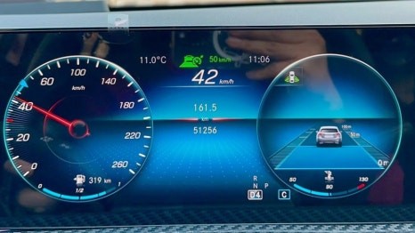 벤츠 A220 차 간 거리 유리 ACC 작업, 송풍구 앰비언트로 기능을 높여주다 / 부산 남구
