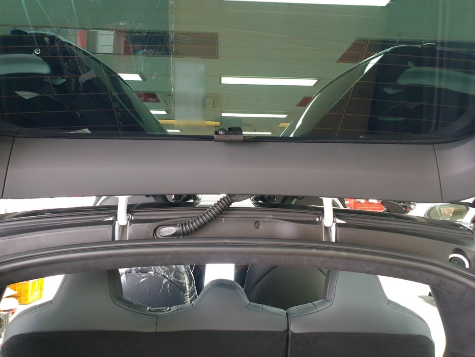 출고할때 옵션 테슬라 모델X 라고 뭐 특별한게 없죠 기본기에 충실할뿐^^ / 부산 남구