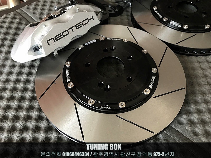 티볼리에어 네오테크 4피 캘리퍼/355디스크 프론트 인증 브레이크 튜닝[광주 튜닝박스] / 광산구 장덕동