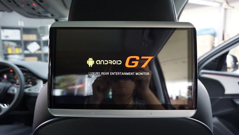 신형 아우디 Q7 리어 모니터 / 경기 과천