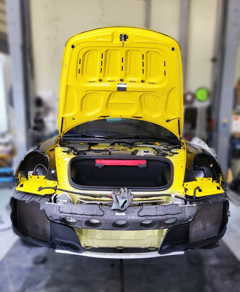 포르쉐 911 타르가4 GTS _ 유광블랙 전체 랩핑 / 경기 과천